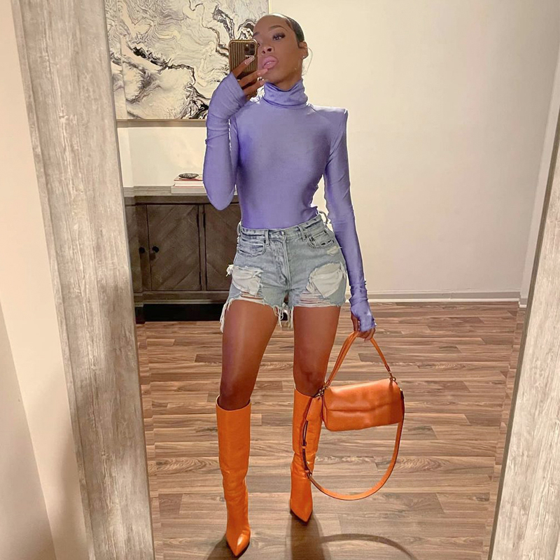 女性用タートルネックTシャツ,女性用黒のパッド入りショルダートップ,長袖ボディ,セクシーな秋と冬の服2021