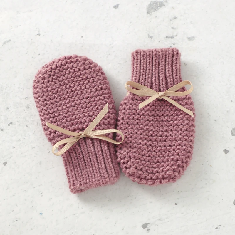 รองเท้าเด็ก + ชุดถุงมือถักแรกเกิดเด็กชายรองเท้า Mitten แฟชั่น Butterfly-Knot เด็กวัยหัดเดินทารก Slip-On เตียงรองเท้า Hand Made