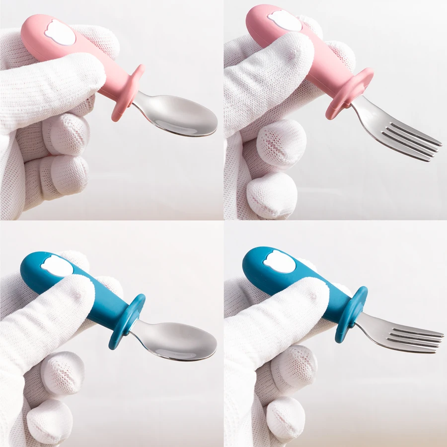Novo design de alimentação do bebê colher garfo conjunto bpa livre alça silicone dos desenhos animados urso utensílio inoxidável utensílios de mesa das crianças