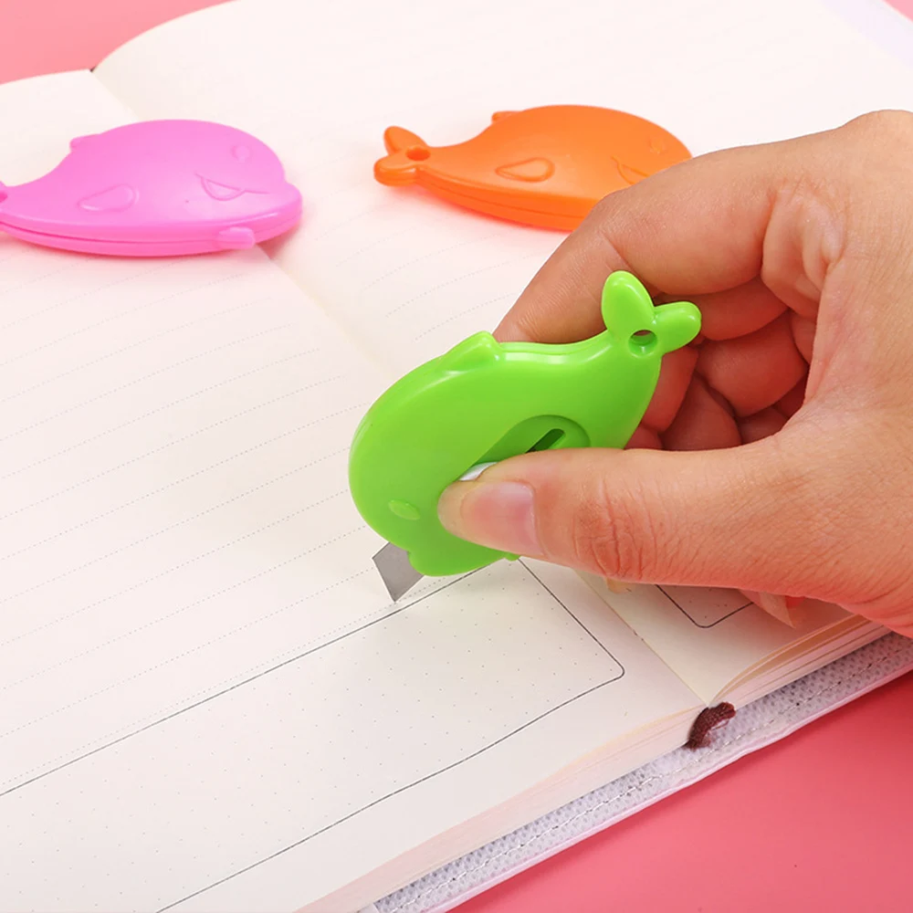 1pc Cartoon Utility Knife Mini Whale Portable Small And Convenient Express Unboxing Knife Office Cutting Blade
