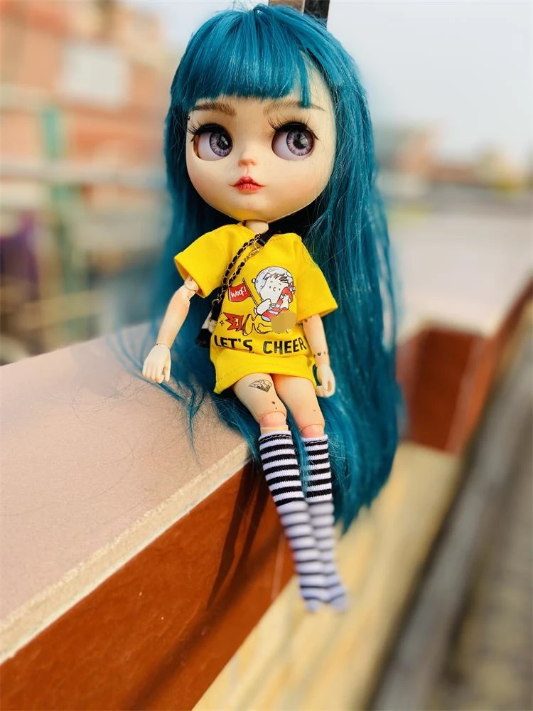2 Buah/Set Barbie/Pakaian Blyth, Kaus Pendek Cetak Cantik + Kaus Kaki Bergaris, Dapat Digunakan untuk Aksesori Boneka 1/6