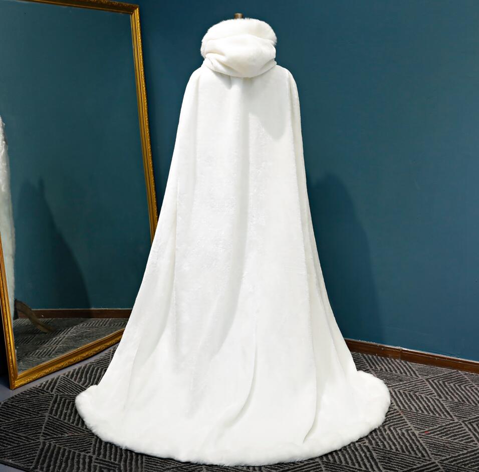 Personalizado quente guarnição de pele do falso inverno capa de noiva deslumbrante capas de casamento com capuz longo festa envolve jaqueta branco/marfim envoltório