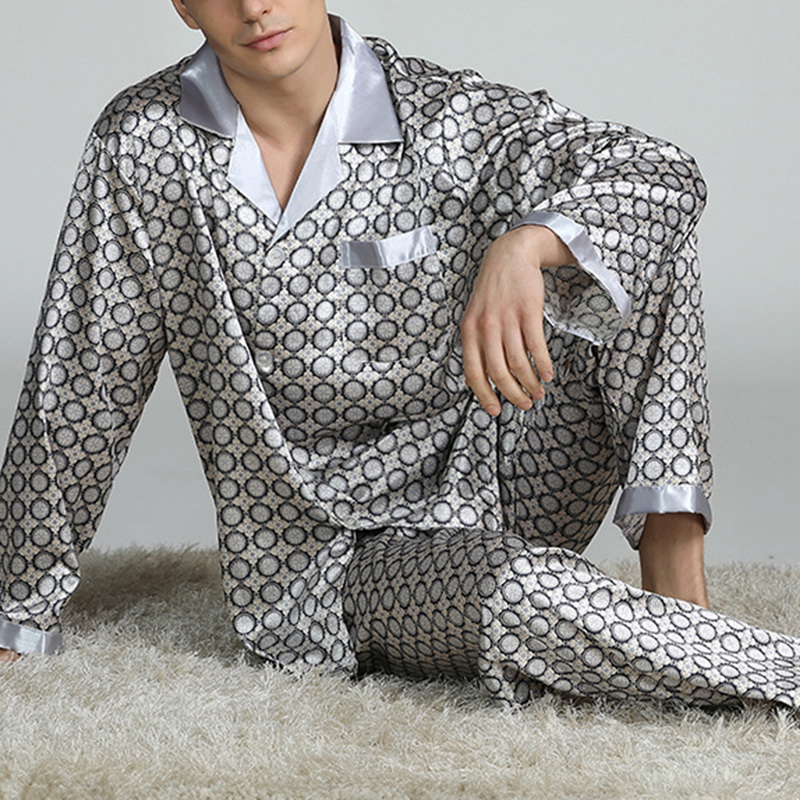 Conjuntos de Pijama de seda satinada para hombre, ropa de dormir informal, camisón holgado, Pijamas de otoño, nueva ropa de dormir estampada, ropa de casa