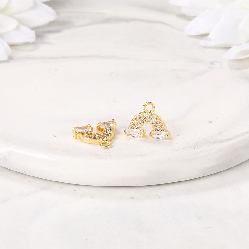 Pabrik Grosir Warna Emas Kuningan dan Zirkon Pelangi Jimat Liontin Kalung dan Gelang Anting Diy Aksesori Perhiasan