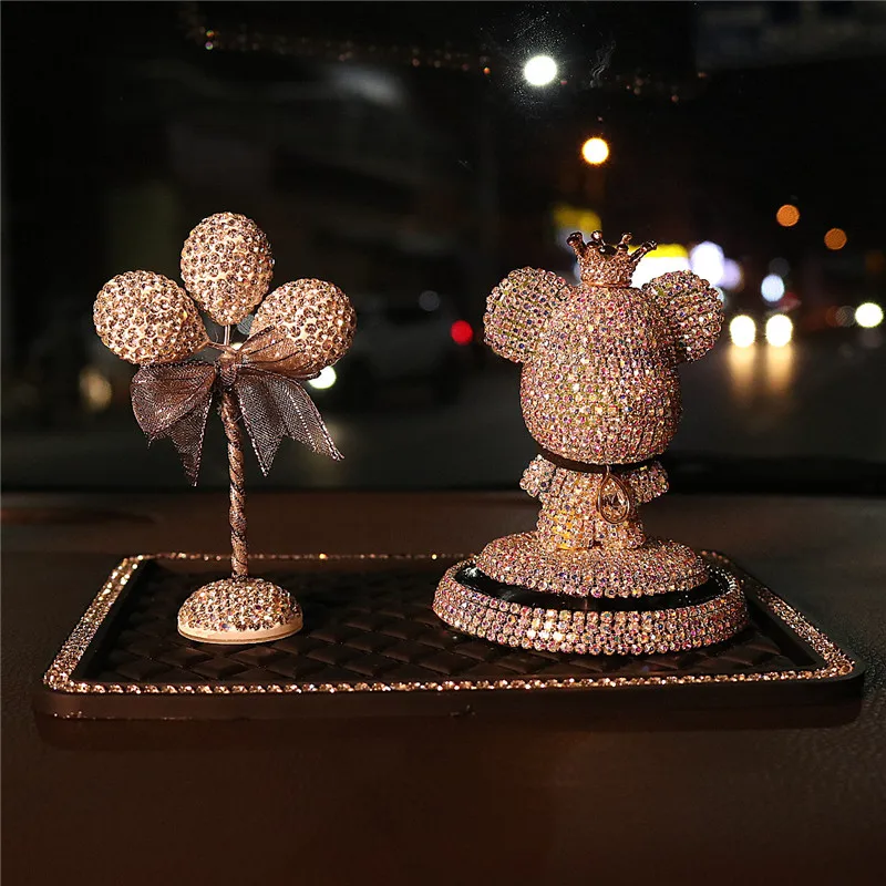 Set Ornamen Mobil Berlian Beruang Suram Kartun Lucu Stiker Parfum Mobil Kristal Dekorasi Interior Dasbor Otomatis Penyegar Udara Padat