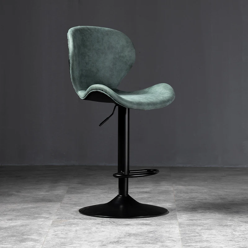 Taburetes de Bar de elevación simples y elegantes de estilo europeo, sillas de Bar de lujo con luz giratoria, taburetes para el hogar con respaldo alto de hierro forjado