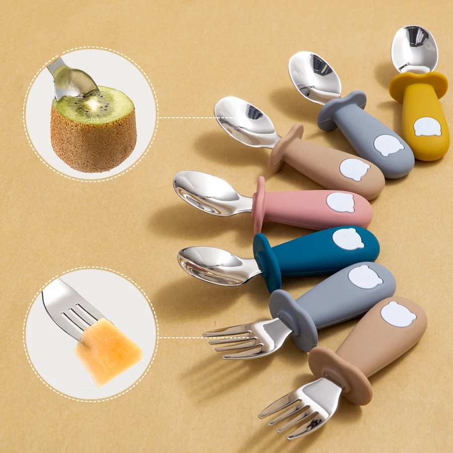 Novo design de alimentação do bebê colher garfo conjunto bpa livre alça silicone dos desenhos animados urso utensílio inoxidável utensílios de mesa das crianças