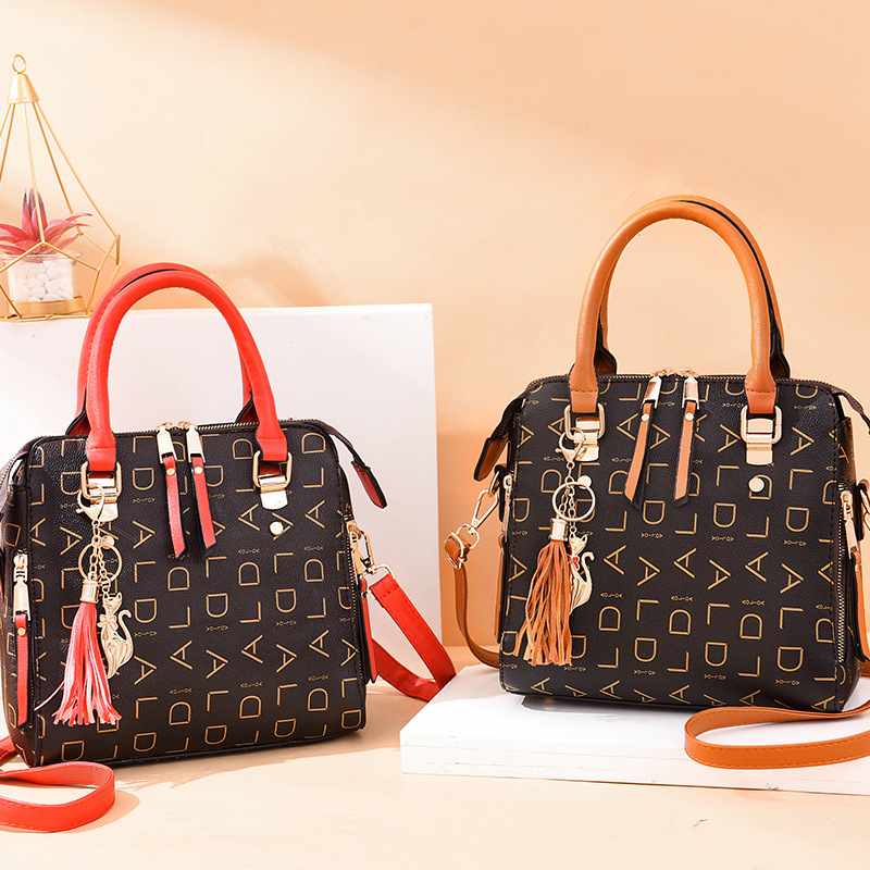 Mode Englisch Brief Handtasche Frauen PU Leder Quaste Top-griff Tasche Luxus Schulter Tasche Große Kapazität Dame Tote Design geldbörse