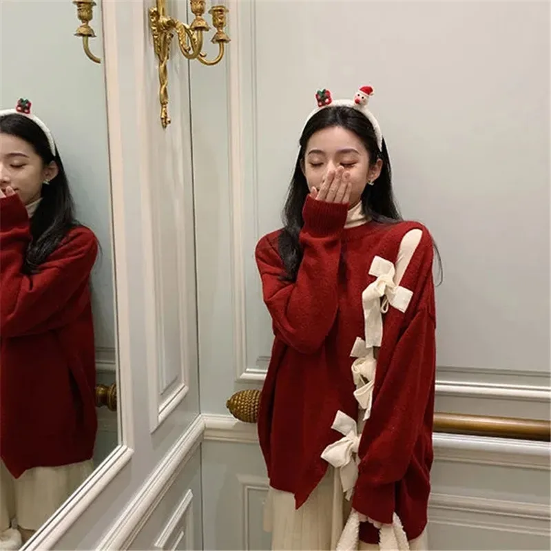 Sweter Lindung Nilai Bagian Simpul Busur Natal Musim Gugur dan Musim Dingin Blus Wanita Leher Bulat Baru Semua Cocok Atasan Lengan Panjang Longgar Hangat