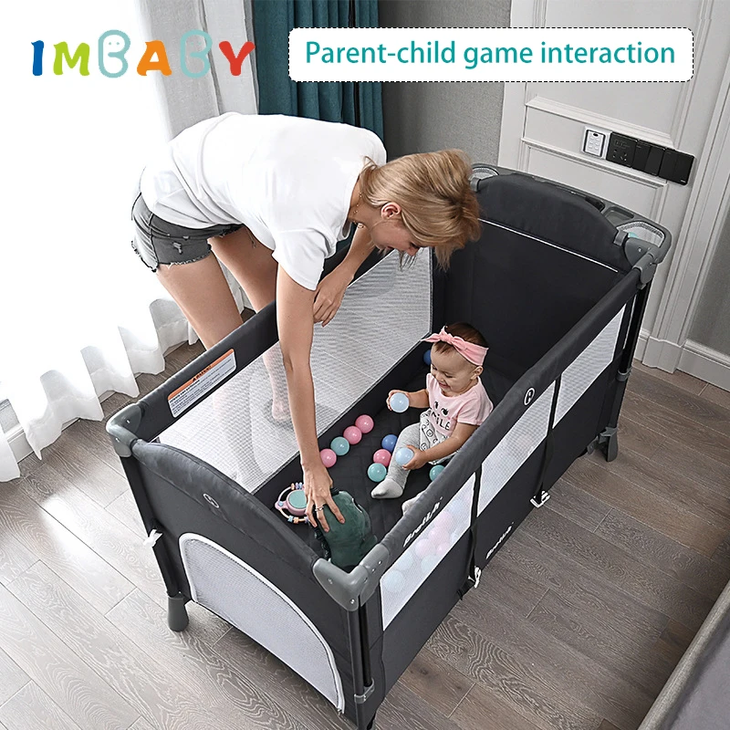 Imbaby cama de bebê recém-nascido multifuncional, berço dobrável com mesa de fraldas, berço de dois andares para bebê
