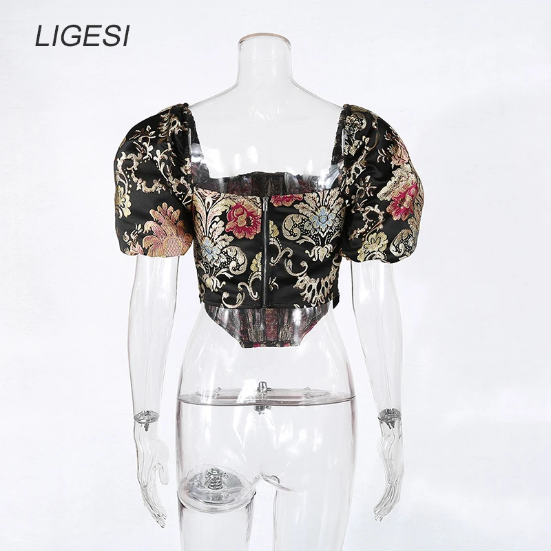 Camiseta curta sem alça com gola quadrada, blusa feminina sensual bordada com manga bufante e costas nuas com zíper elegante