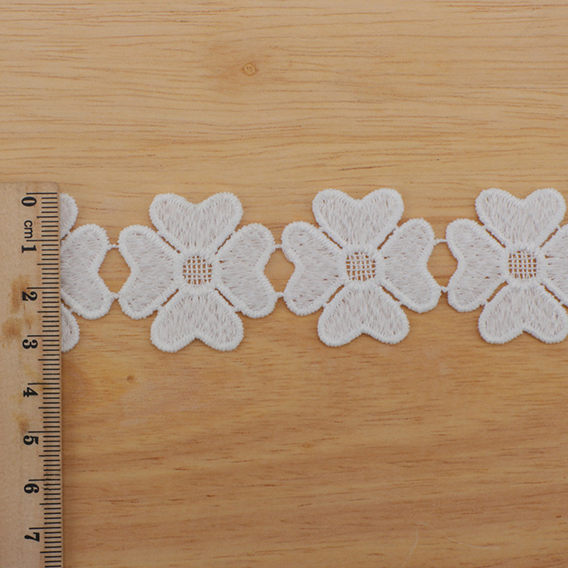 Stickerei Trim Hohe Qualität Weiß Hohle Blume Spitze Stoff Handarbeit Patchwork Band DIY Bekleidung Nähen Zubehör