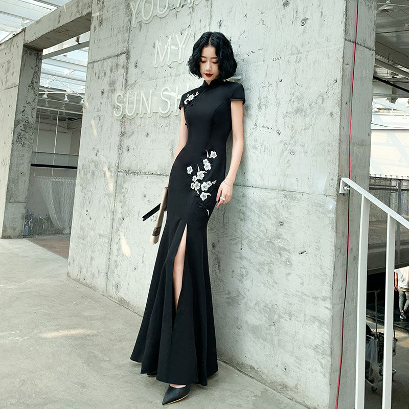 Cheongsams Bordir Wanita Cina Yang Ditingkatkan Qipao Gaun Bunga Pesta Pernikahan Oriental Gaun Cheongsam Modern Retro Ukuran Plus