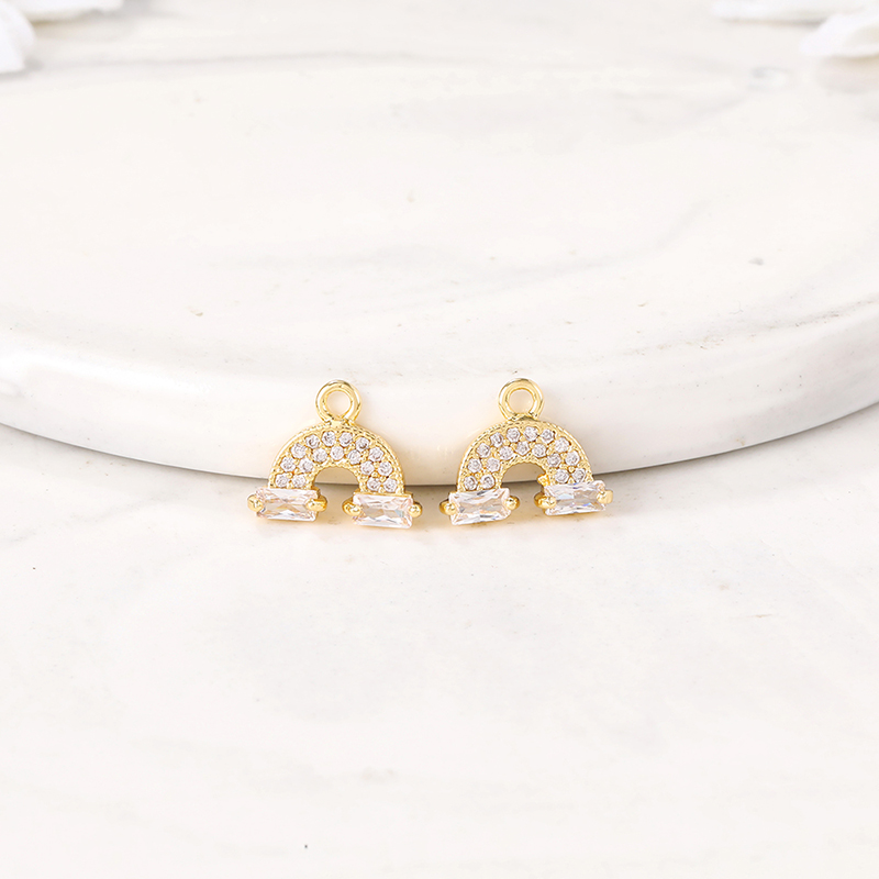 Pabrik Grosir Warna Emas Kuningan dan Zirkon Pelangi Jimat Liontin Kalung dan Gelang Anting Diy Aksesori Perhiasan