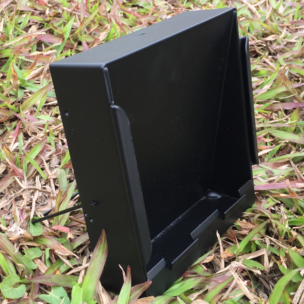 Schwarze quadratische Pelletfalle aus Stahl – 5,50 x 5,50 Zoll