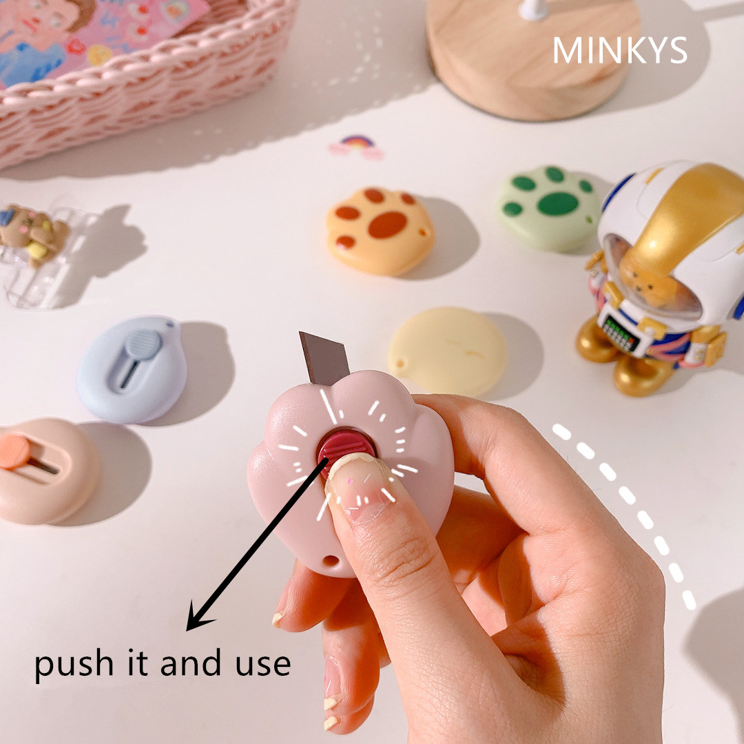 MINKYS Kawaii Mini Tasche Katze Pfote Kunst Utility Messer Express Box Messer Papier Cutter Handwerk Verpackung Nachfüllbare Klinge Schreibwaren
