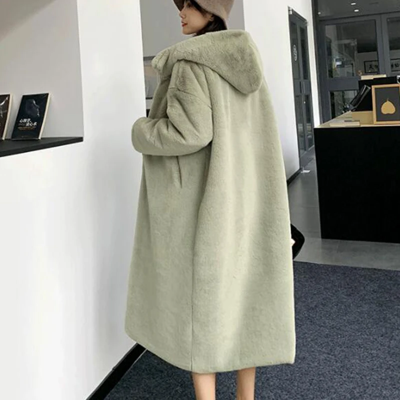 ผู้หญิงฤดูหนาวคุณภาพสูง Faux กระต่ายขนสัตว์หรูหรายาวเสื้อขนสัตว์หลวม OverCoat หนา PLUS ขนาดหญิง Plush Coats