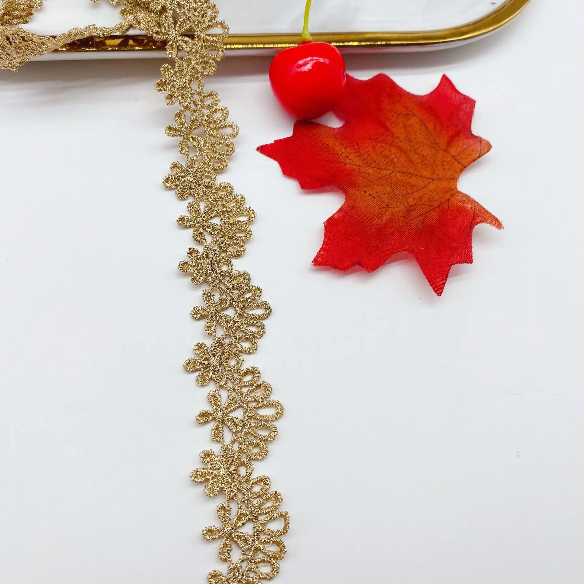 金糸中空花刺繍 2.4 センチメートルレーストリムリボンルームパーティーの装飾 DIY ロリータスカート縫製衣類付属品