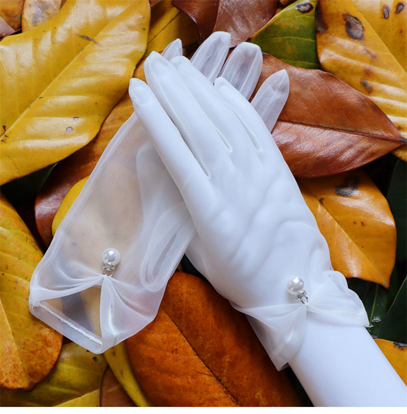 ถุงมือเจ้าสาวถุงมืองานแต่งงานผ้าพันคอสีขาวผู้หญิงถุงมือลูกไม้บางสุภาพสตรี Fingered ถุงมือ Pearl ถุงมืองานแต่งงานอุปกรณ์เสริม