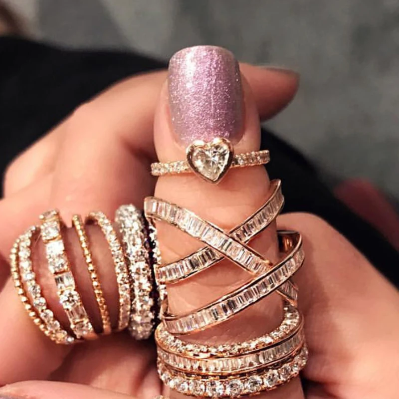 Merek Terkenal Desain Mewah Pernyataan Cincin Stackable untuk Wanita Pernikahan Kubik Zirkon Pertunangan Dubai Punk Pengantin Atas Hadiah Jari