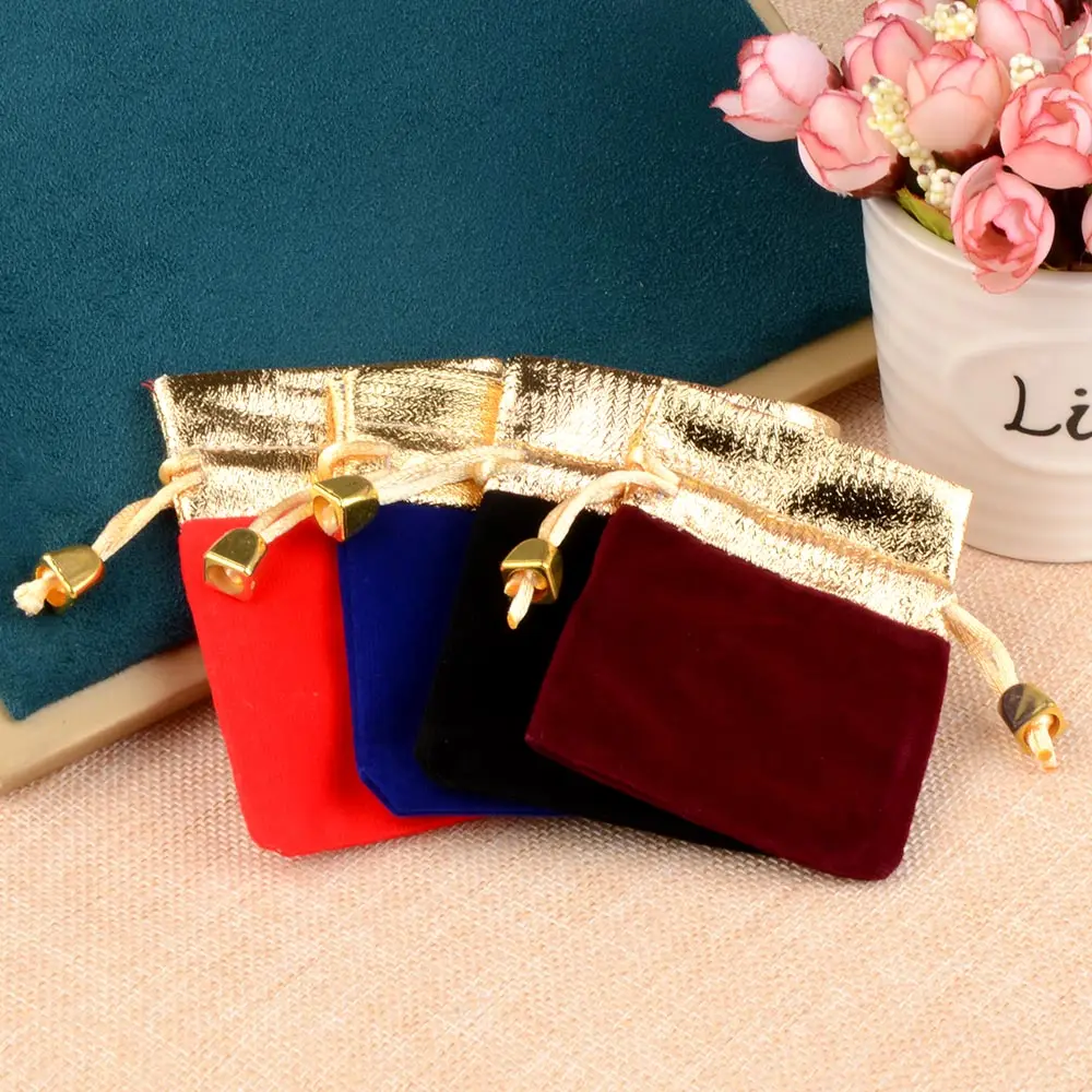 10 ชิ้น/ล็อต 7x9 ซม.9x12 ซม.12x16 ซม.VINTAGE กํามะหยี่สีทอง Trim Drawstring สีแดงของขวัญงานแต่งงานเครื่องประดับบรรจุภัณฑ์
