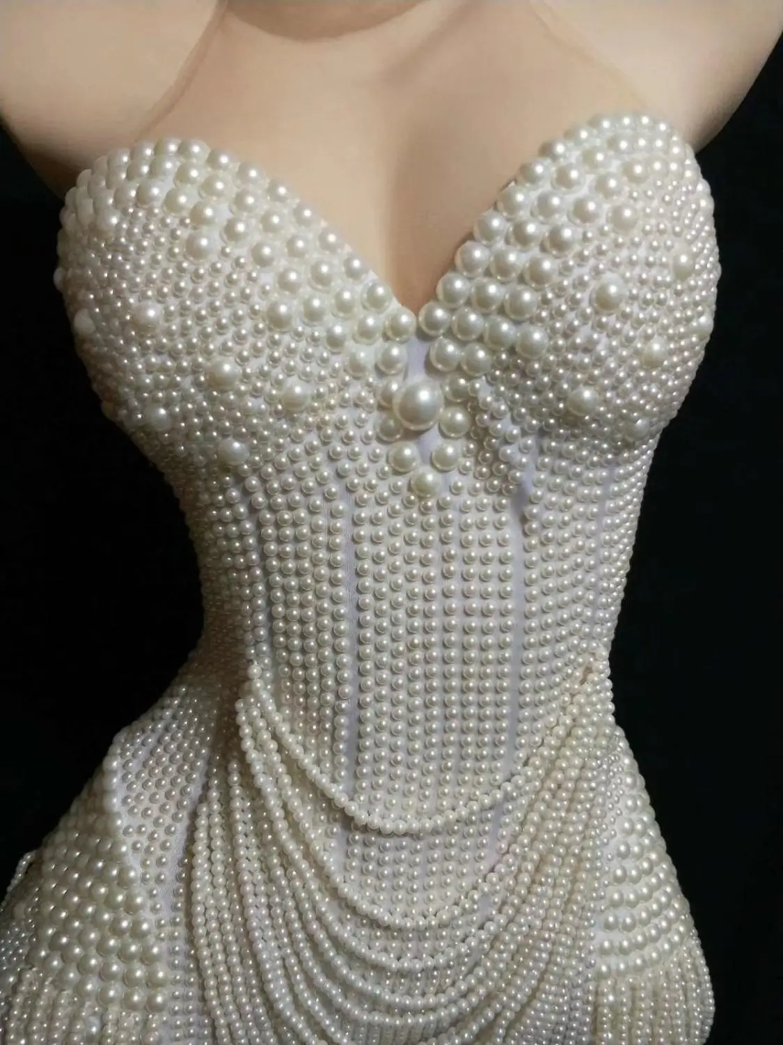 Mono de fiesta con borlas y perlas blancas para mujer, traje Sexy de malla con flecos Halter para baile de graduación, trajes de cantante de DJ, trajes de escenario de baile