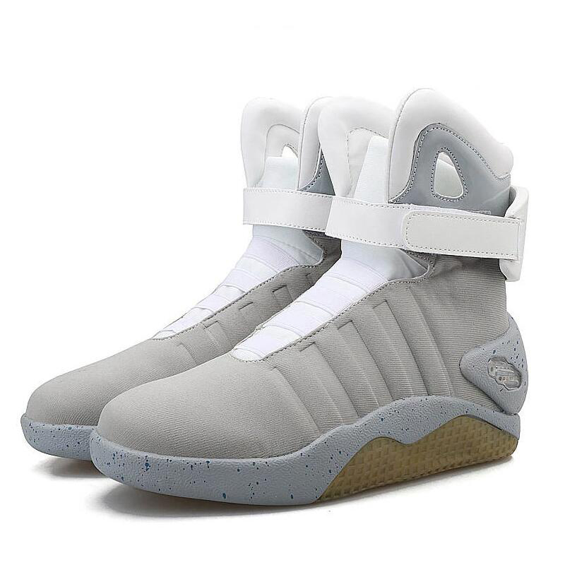 Neue Stiefel für Männer, Frauen, USB wiederaufladbare leuchtende Schuhe Herren Winterstiefel Partyschuhe Coole Soldatenstiefel Zurück in die Zukunft