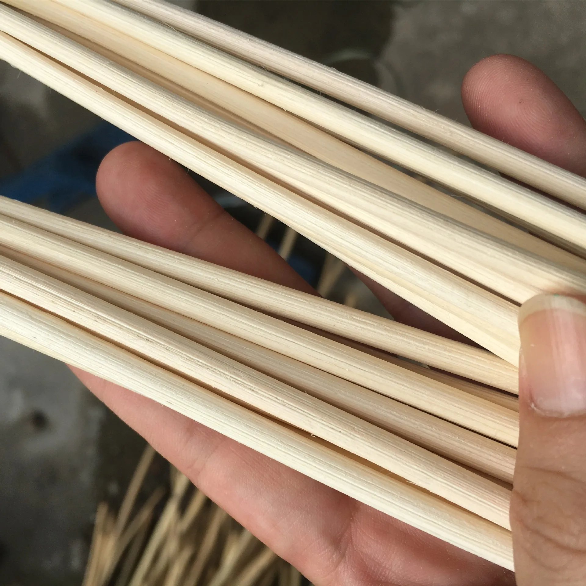 Corteza de caña con núcleo de ratán Natural de Indonesia, 10 metros, para tejido de sillas, Material para muebles, diámetro redondo de 2-7MM