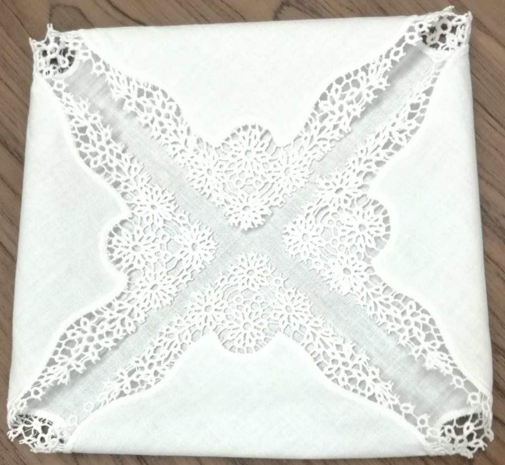 12ファッションレディースハンカチブライダルハンキーウェディングハンキーリネンデイジーかぎ針編み刺繡レースハンカチ12x12インチのセット