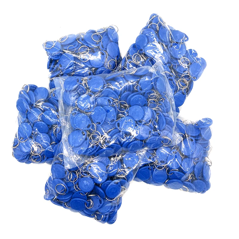 100pcs t5577 reescribe la etiqueta RFID de 125 kHz Reescribe el llavero del token de proximidad Reescribe el llavero de la tarjeta RFID