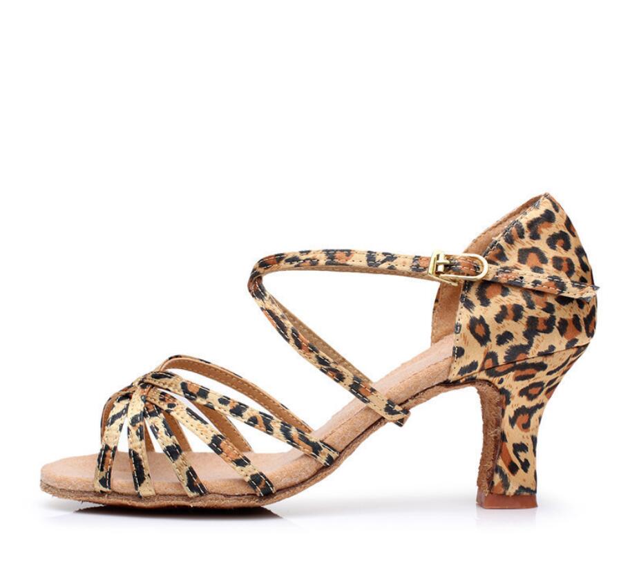 Zapatos de baile latino para mujer, zapatillas de baile para mujer y niña, zapatos de baile de salón de Jazz, Salsa, 7 colores de aproximadamente 5cm/7cm A01D