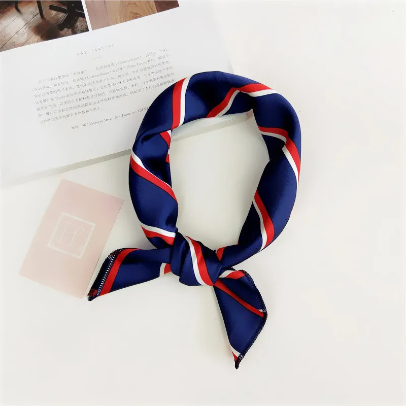 Tóc Khăn Tie In Động Vật Tình Yêu Màu Đỏ Satin 50 cm Nhỏ/Vuông/Lụa/Cổ/Ring/ khăn Đầu Mùa Đông Khăn Cho phụ nữ Khăn Quàng 2018