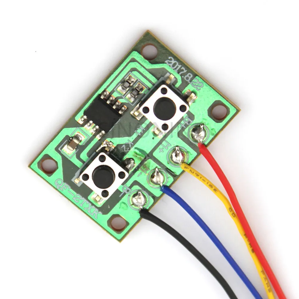 Versão eletrônica da placa de controle remoto com fio de dois canais controlável um motor para a frente e reverso