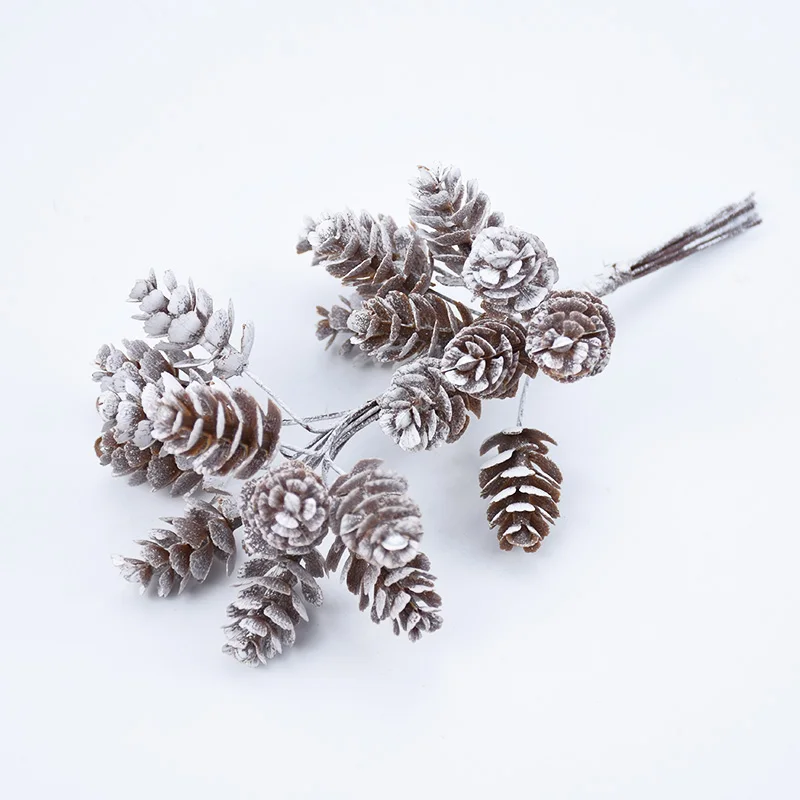 10 Uds./paquete de plantas artificiales, cono de pino falso, coronas de flores decorativas, decoración navideña para el hogar, pompón hecho a mano para boda Diy