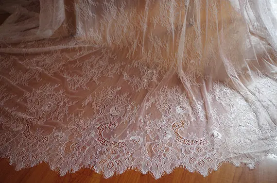 Kain Renda Chantilly 3 Yard, Kain Renda Pernikahan Retro dengan Tepi Bergigi Ganda