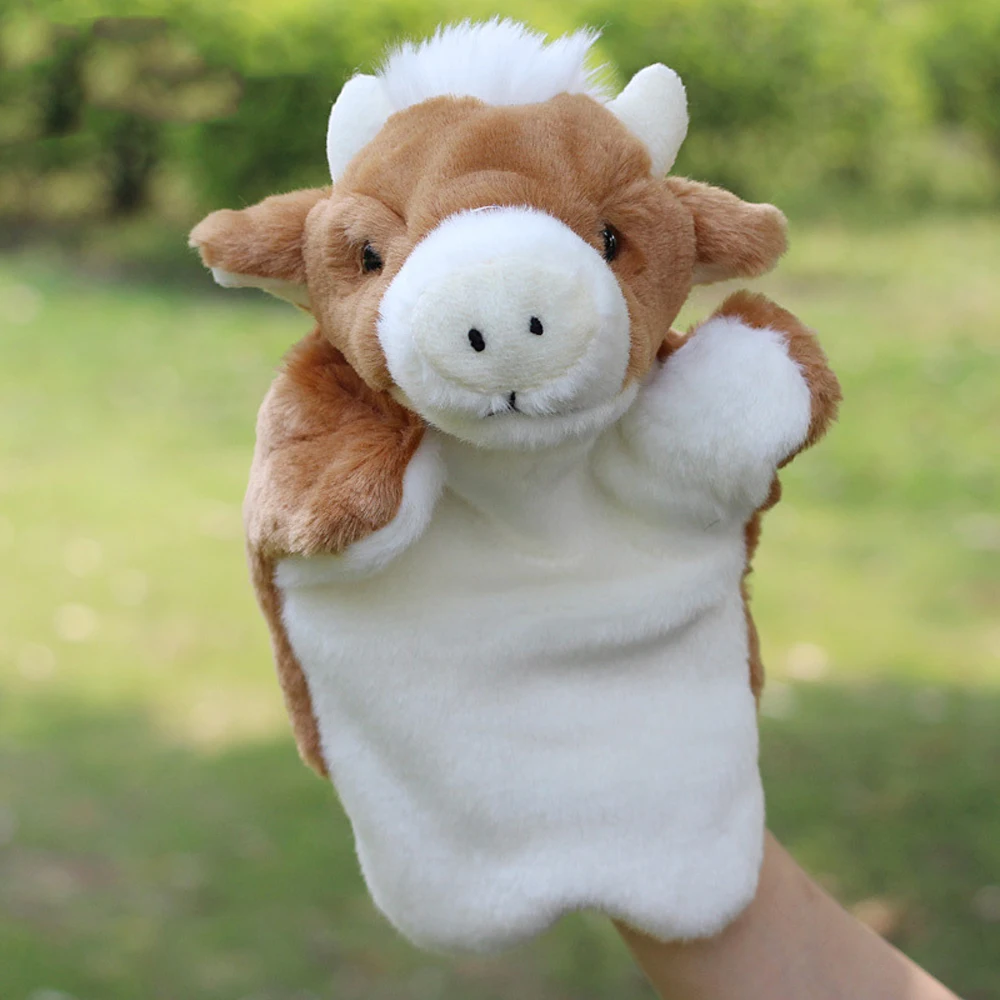 子供のぬいぐるみ,さまざまな形のペットの形をした2種類のぬいぐるみ