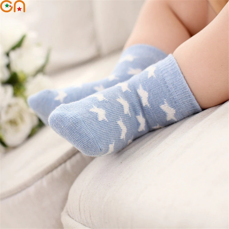 5 pares / lotes de calcetines de algodón suave para niños y niñas bebé moda rayas cálido otoño e invierno calcetines de dibujos animados para niños de 0 a 8 años