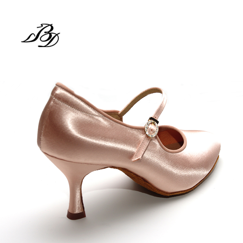 Turnschuhe Tanzschuhe Ballsaal Latein Schuhe Frauen BD 137 Moderner Schuh Hohe Qualität Kostenleistung 100 % positives Produkt Heel Cove
