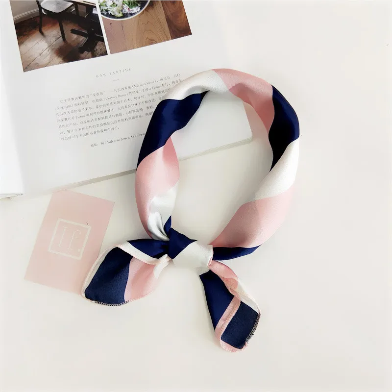 Tóc Khăn Tie In Động Vật Tình Yêu Màu Đỏ Satin 50 cm Nhỏ/Vuông/Lụa/Cổ/Ring/ khăn Đầu Mùa Đông Khăn Cho phụ nữ Khăn Quàng 2018