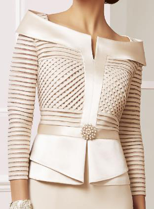 Mãe do vestido de noiva, roupa feita sob medida, cor champanhe, top e saia ternos, feitos sob medida