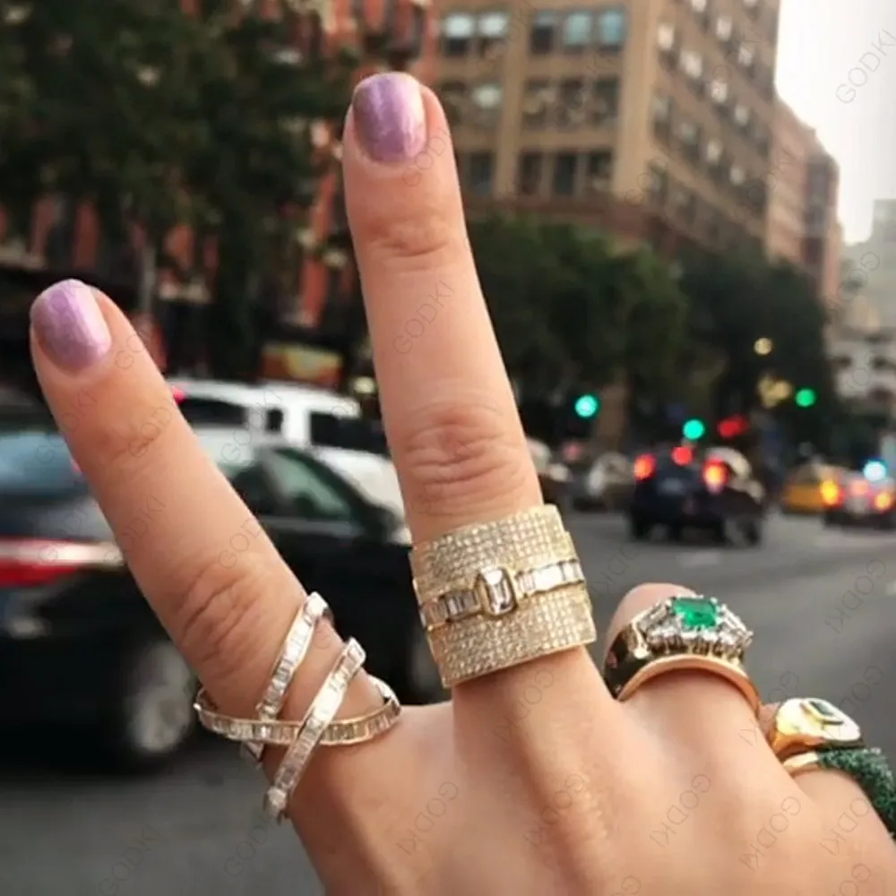 Merek Terkenal Desain Mewah Pernyataan Cincin Stackable untuk Wanita Pernikahan Kubik Zirkon Pertunangan Dubai Punk Pengantin Atas Hadiah Jari