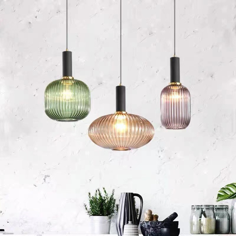 Luces colgantes de cristal coloridas para restaurante Retro, lámpara creativa para sala de estar, lámpara de noche Simple LED E27, iluminación colgante para loft