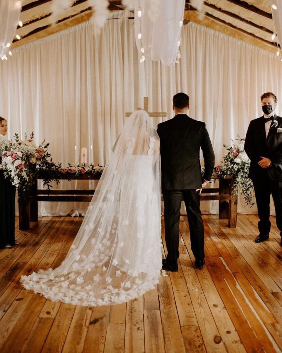 Topqueen v93 véu de casamento com flores 3d catedral mantilla véu de noiva de alta qualidade flores véu de noiva véu de tule macio