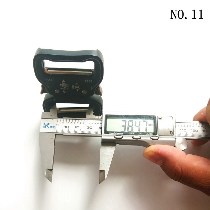 ปรับ No-Sew ยุทธวิธีเข็มขัด Buckle Quick Release สำหรับความกว้าง38มม.ชายกระเป๋าเดินทาง Webbing คลิปหัวเข็มขัดสีดำ