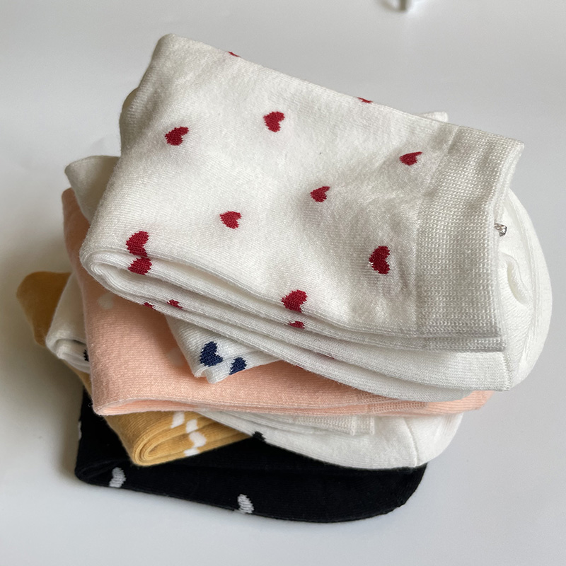 Calcetines largos de algodón con estampado de corazón para mujer, medias bonitas de diseño Kawaii, medias cálidas de alta calidad