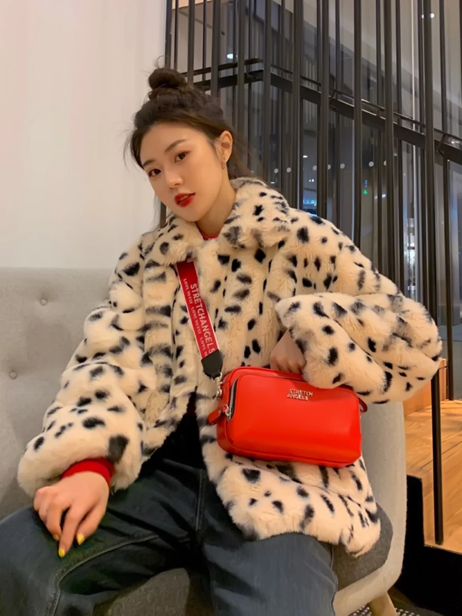 女性の豪華な冬のジャケット,ショートコート,フェイクファー,ルーズラムウール,ヒョウ柄,新しい韓国版,冬,2021