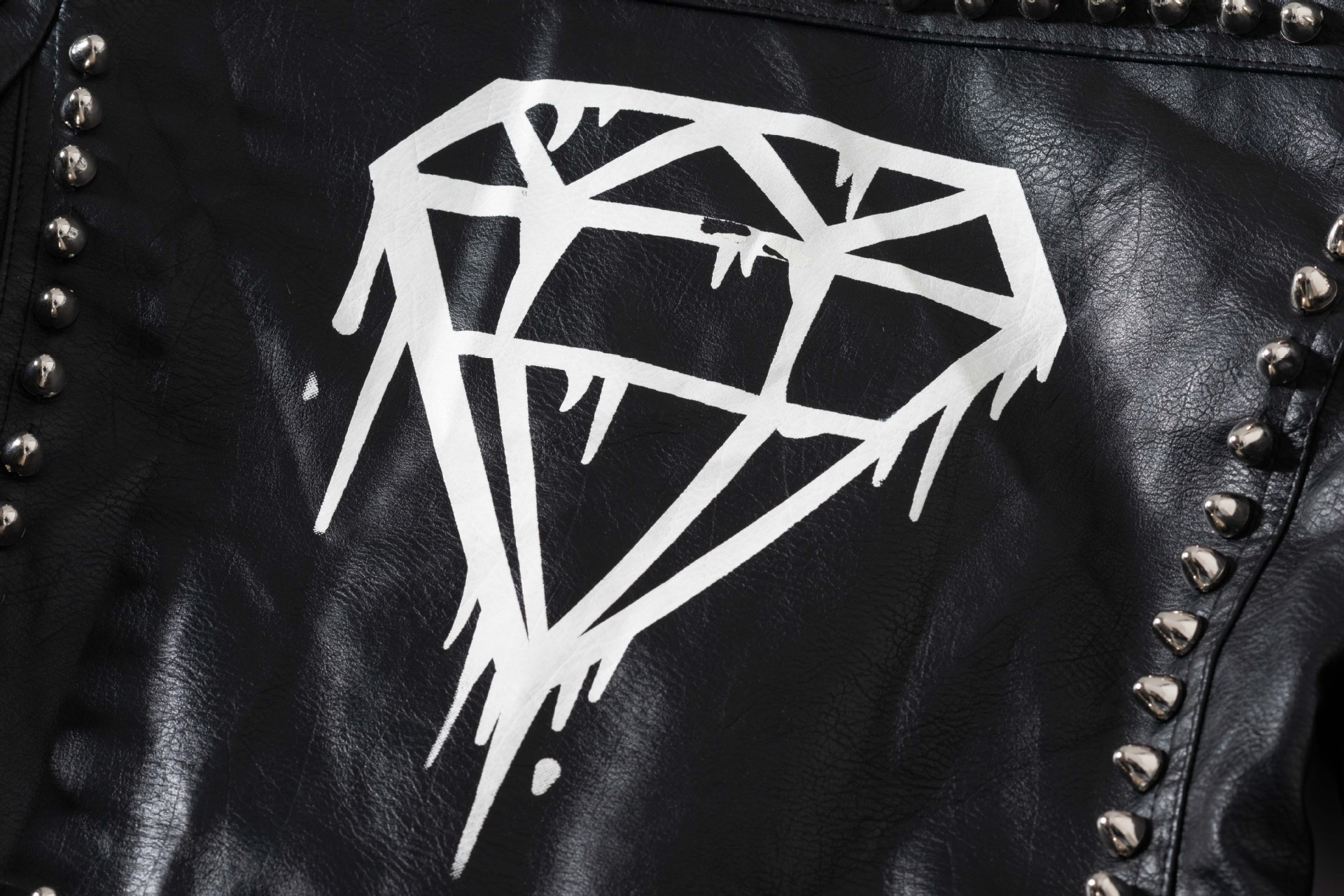 ストリートファッション春の新パンクスタイルロックジャケット女性印刷リベットショート Pu レザージャケット女性大きいサイズの上着 Y1106