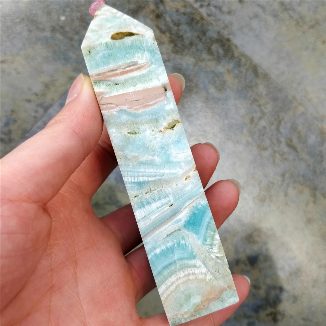 Batu Mineral Alami Langit Biru Kristal Kalsit Karibia Druse Titik Hemimorphite Menara Lucu Batu Spiritual Kantor Rumah