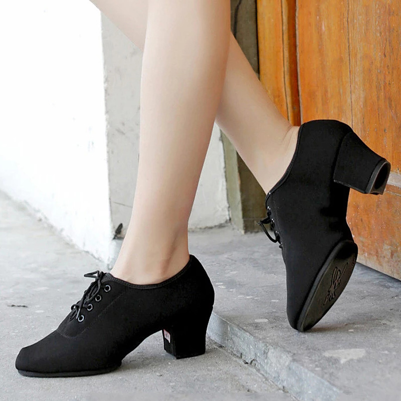 Jazz Modern Dance Schuhe Damen Tanzsneaker für Mädchen Damen Gesellschaftstanzschuhe Damen mit geschlossener Spitze 3/5cm Heels