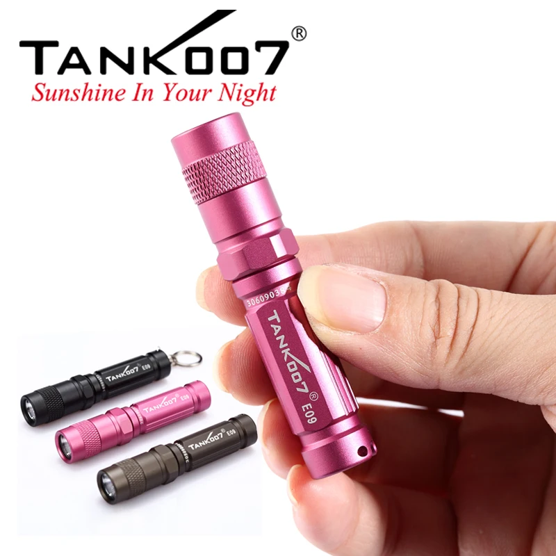 TANK007 E09 Mini linterna portátil de bolsillo EDC pequeña linterna Led de alta potencia 120LM AAA llavero con batería lámpara para acampar al aire libre